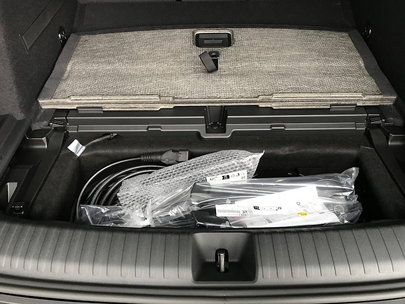 Audi Q6 e-tron quattro 100kWh - fotka 7 z 22
