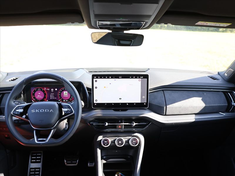 Škoda Kodiaq 2,0 TDI DSG 4x4 Sportline 7-Mí - fotka 41 z 42