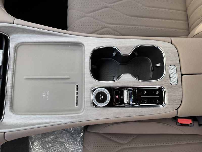 Chery Tiggo 8 PHEV (2026) - fotka 11 z 16
