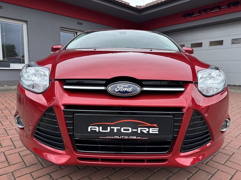 Ford Focus (2011) 1.6 Ti-VCT Digi Klima Tempomat - fotka 37 z 48