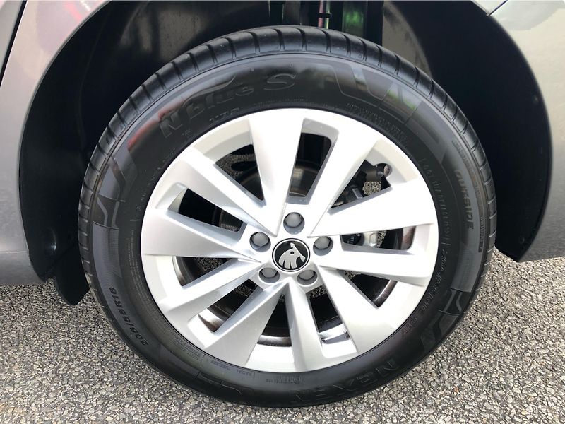 Škoda Scala 1.0 TSi SELECTION - fotka 14 z 30