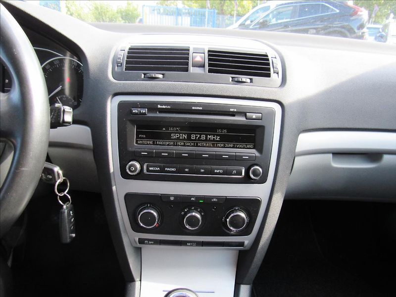 Škoda Octavia 1,4 TSi 90kW Sedan - fotka 15 z 30