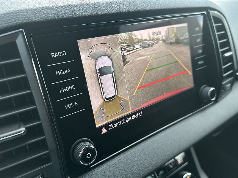 Škoda Karoq (2025) 2.0 TDI 4x4 DSG Sportline - fotka 12 z 33