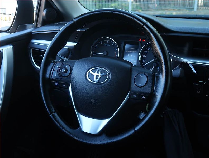 Toyota Corolla (2016) 1.6 Valvematic, Automat - fotka 22 z 22
