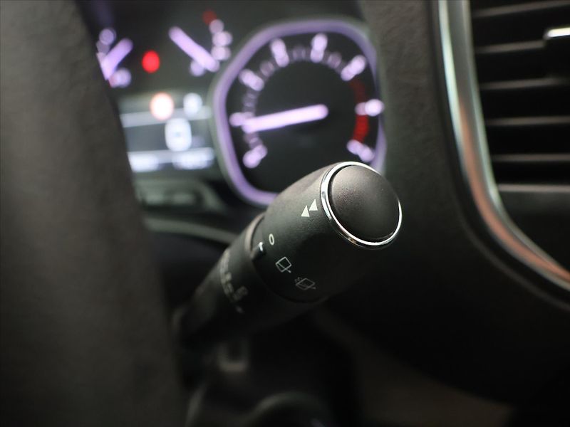 Citroën SpaceTourer 2,0 BlueHDi 130kW Aut. 8 míst - fotka 18 z 31