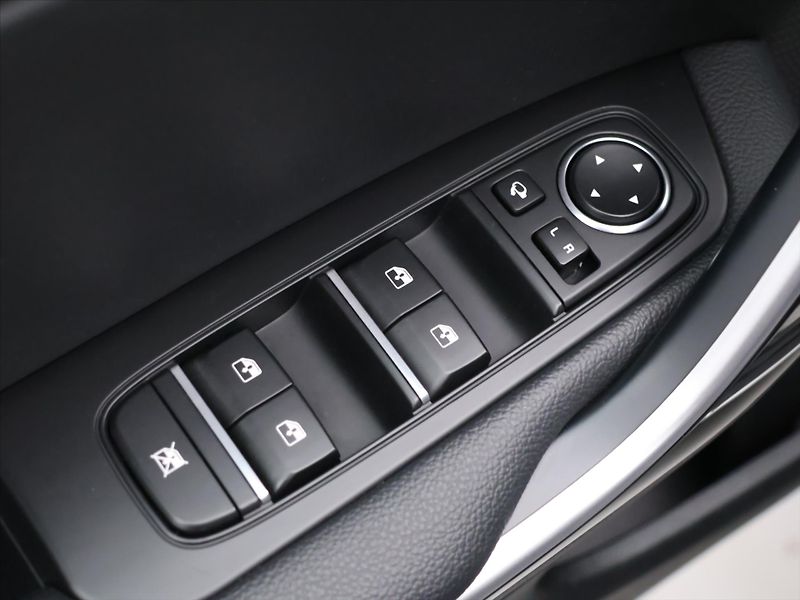 Kia XCeed 1,5 T-GDI 118kW Top CZ - fotka 15 z 32