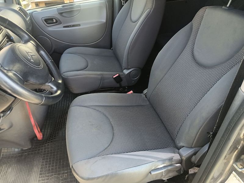 Citroën Jumpy 2.0 HDI - fotka 15 z 23