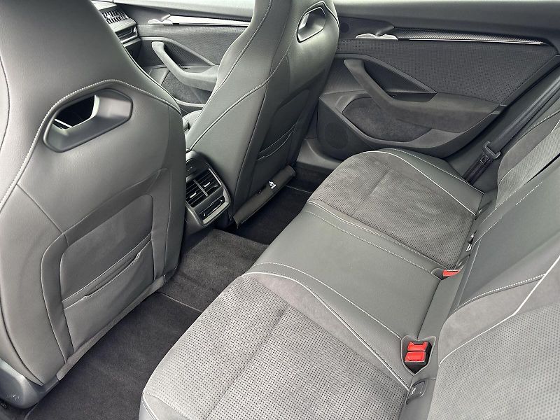 Škoda Superb (2025) Combi 2.0 TSI DSG Sportline - fotka 7 z 33