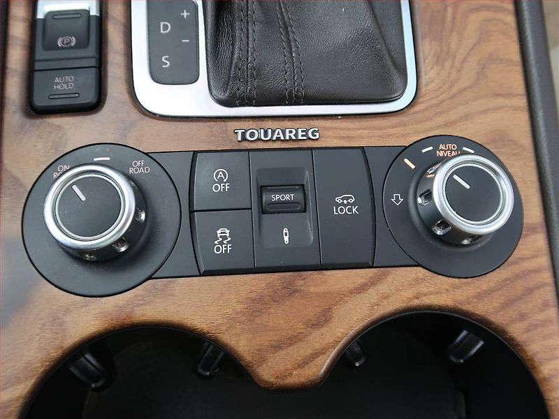 Volkswagen Touareg (2012) R-Line 3.0 TDI, 4X4, Automat - fotka 17 z 22