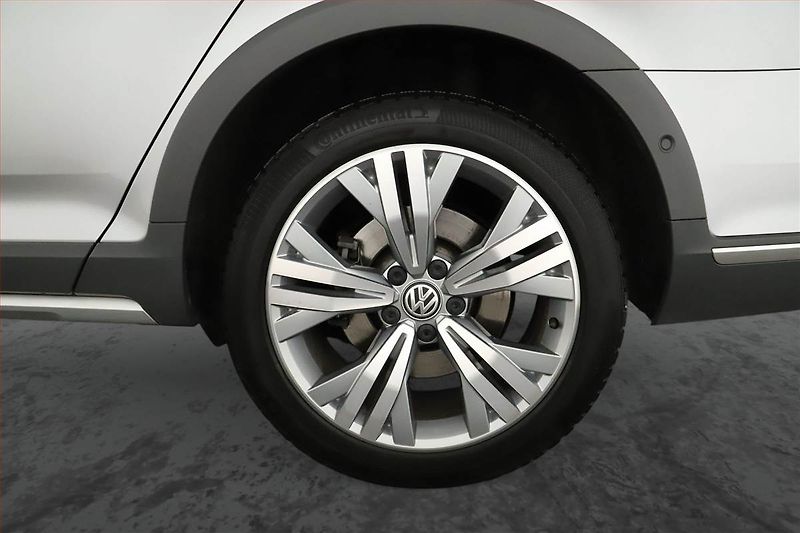 Volkswagen Passat (2020) Alltrack 2.0 BiTDI - fotka 19 z 19