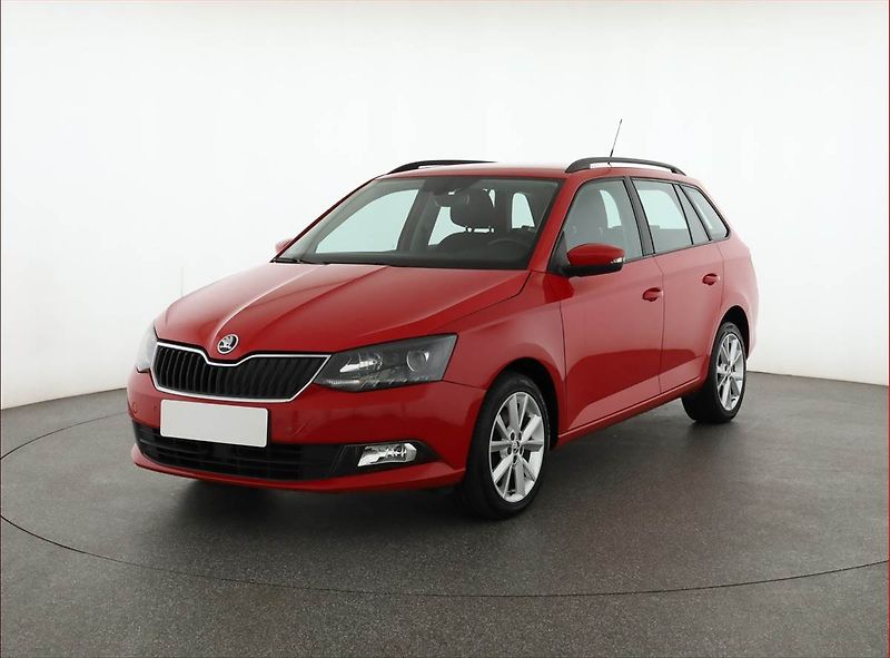 Škoda Fabia (2018) Style Plus 1.0 TSI, Navi - fotka 2 z 20