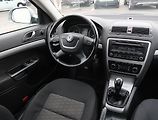 Škoda Octavia (2012) Ambition 1.6 TDI, Tempomat - náhled 7