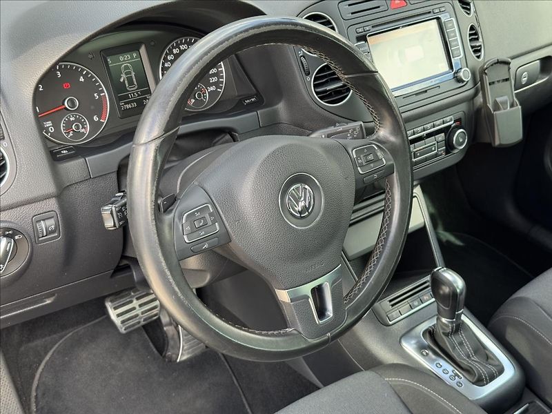 Volkswagen Golf Plus 2,0 TDI 100kW Style DSG - fotka 10 z 36