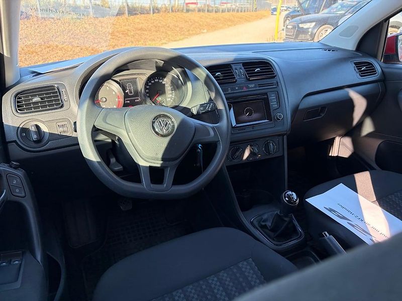 Volkswagen Polo (2017) 1,0 MPi - 1 Majitel - fotka 10 z 12
