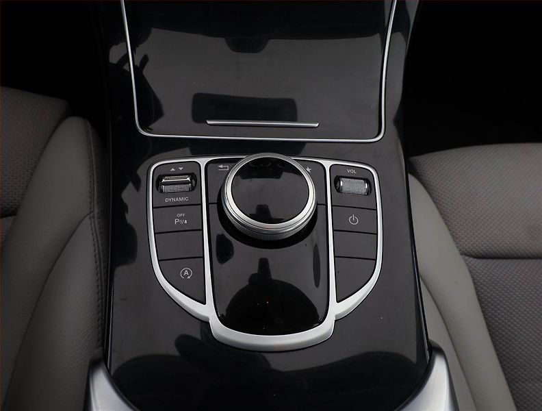 Mercedes-Benz Třídy C (2017) Avantgarde C 220 d BlueEff. - fotka 11 z 19