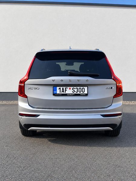 Volvo XC90 B5 AWD Ultimate v záruce - fotka 3 z 40