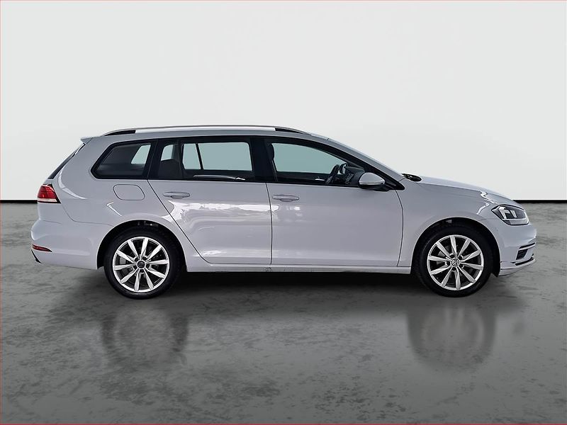 Volkswagen Golf (2018) 1.0 TSI, Tempomat - fotka 6 z 20