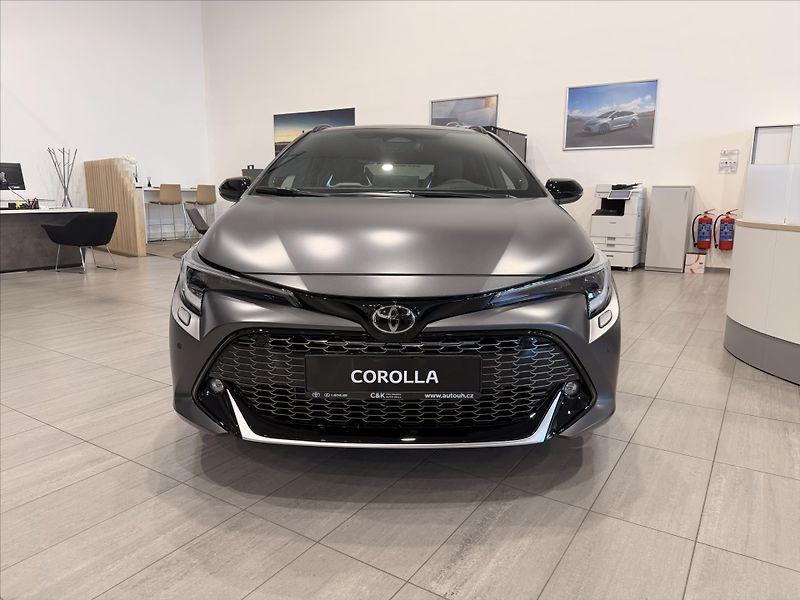 Toyota Corolla GR Sport  2.0 Hybrid (178k) - fotka 2 z 11