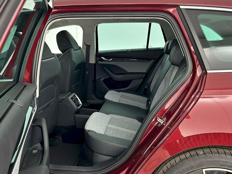 Škoda Octavia (2025) Combi 1.5TSI 110kW Top Selecti - fotka 8 z 33