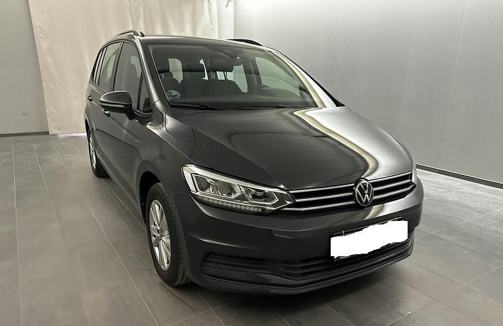 Volkswagen Touran 1.5TSI EVO2*TAŽNÉ*LED*MANUÁL
