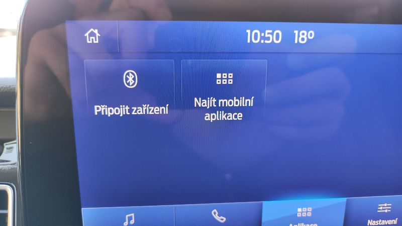 Ford Tourneo Custom (2020) - fotka 14 z 26