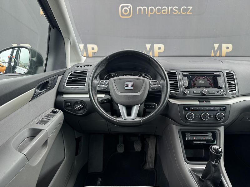 Seat Alhambra (2014) 2.0TDi MAN Style,7míst, tažné  - fotka 15 z 51