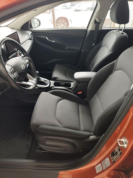 Hyundai i30 (2024) 1.0 T-GDi 74kW DCT Family - fotka 9 z 21