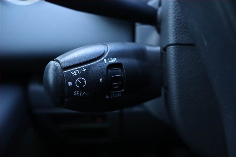 Peugeot 3008 (2009) 1.6 HDi, Tempomat - fotka 18 z 21