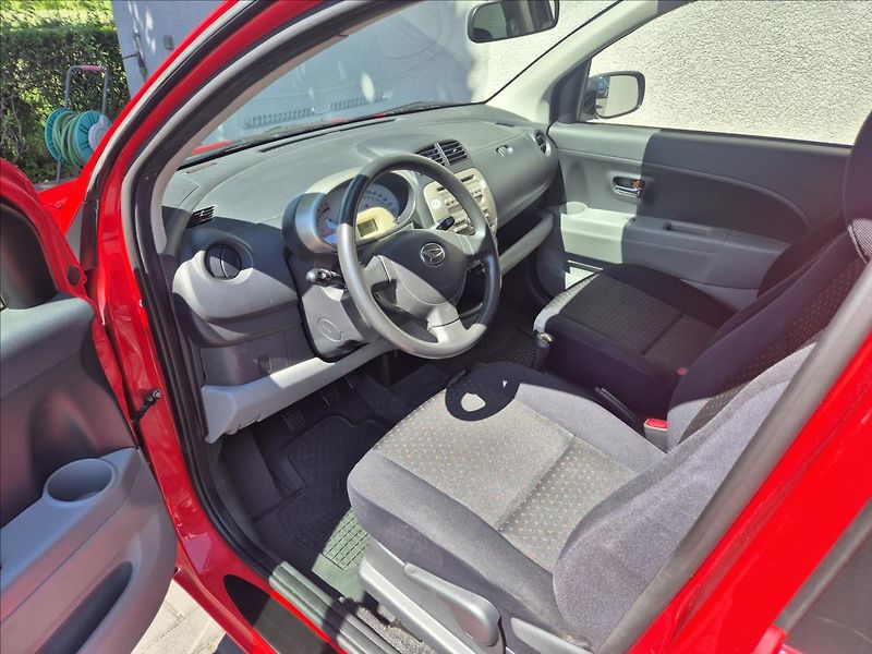 Daihatsu Sirion 1,0 i 51Kw Klima ALU - fotka 11 z 26