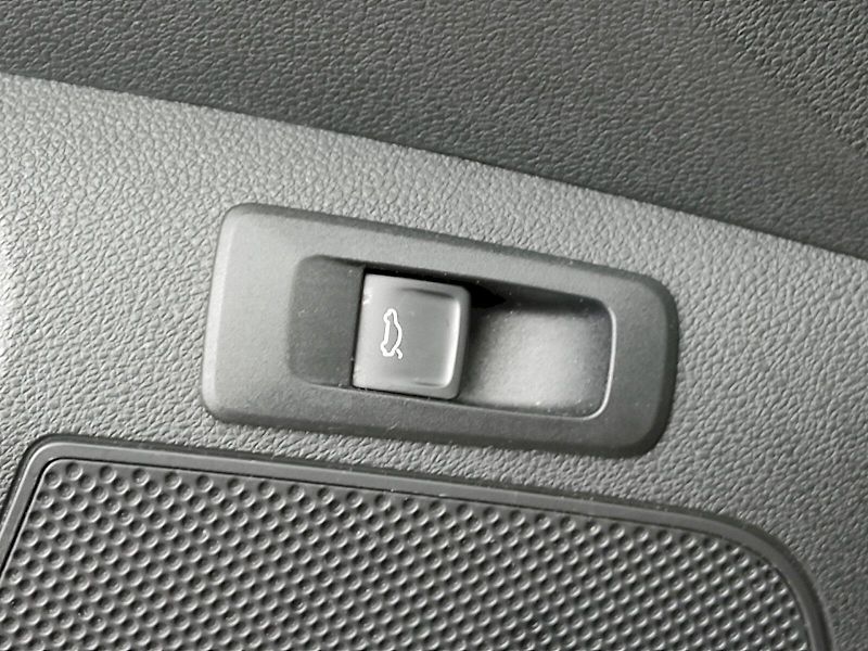 Škoda Karoq (2021) Ambition 2,0 Tdi 85 kw DSG - fotka 24 z 36
