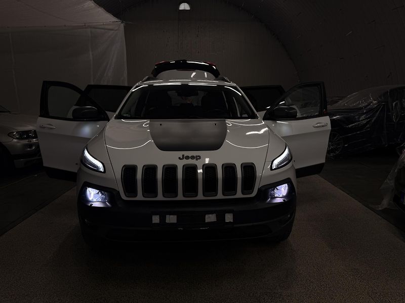 Jeep Cherokee (2016)  3.2 V6 Trailhawk 4WD,1941!! - fotka 12 z 37