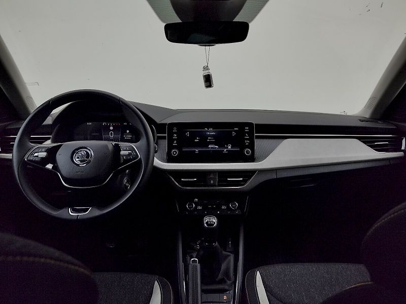 Škoda Scala (2024) Top Selection 1,0 Tsi 85 Kw - fotka 5 z 33