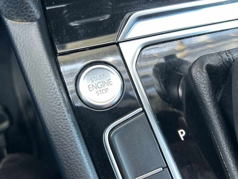 Volkswagen Passat (2017) Variant 2.0 TDI 6DSG - fotka 17 z 29