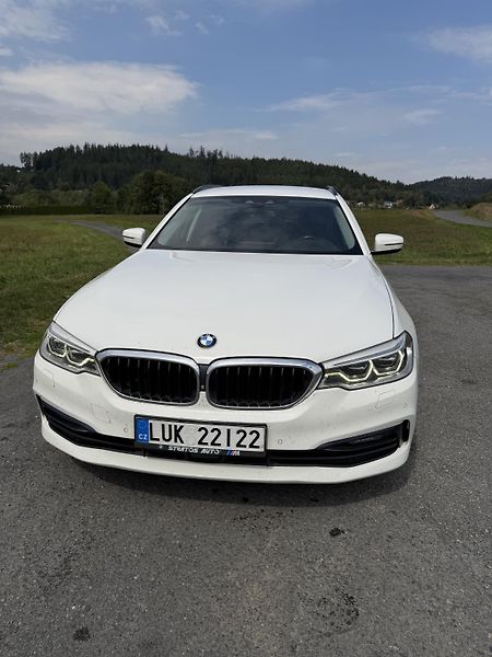 BMW Řada 5 (2017) 530 xDrive SPORT LINE, ČR - fotka 20 z 20