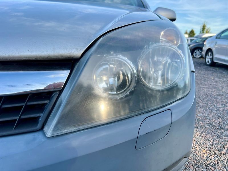 Opel Astra (2007) 1.7d 74 kW - fotka 9 z 19