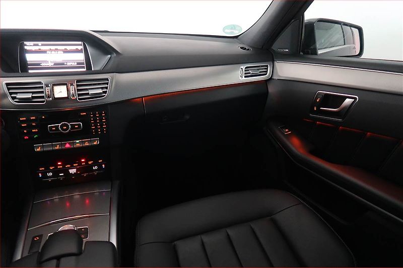 Mercedes-Benz Třídy E (2013) Edition E 300 BlueTEC, Automat - fotka 8 z 20