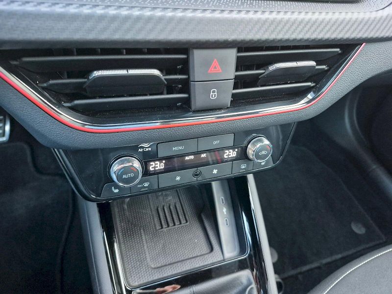 Škoda Kamiq (2025) Monte Carlo 1.5 TSI 110kW - fotka 18 z 34