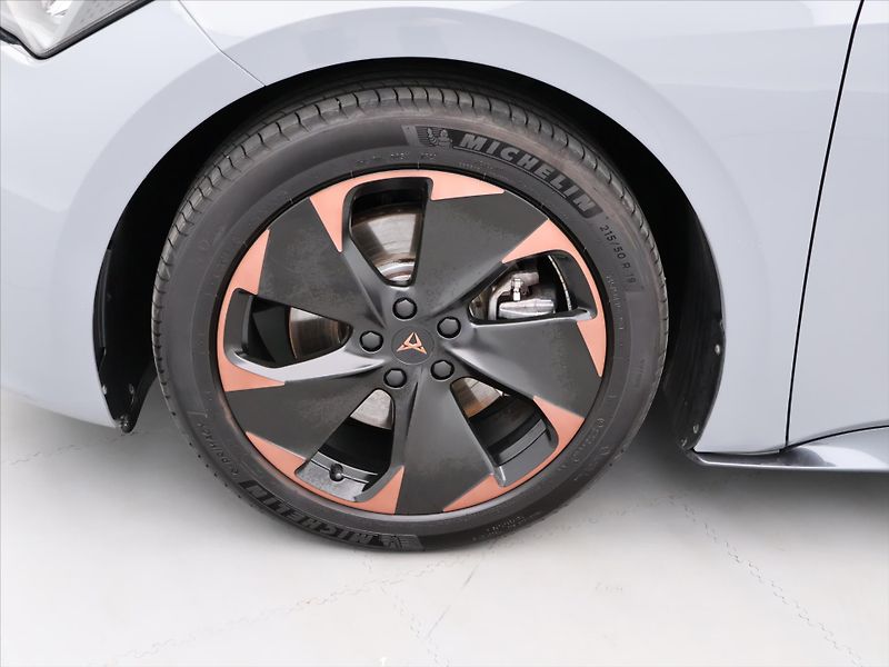 Cupra Born 62kWh 170kW-eBoost SOH94,6% - fotka 23 z 30