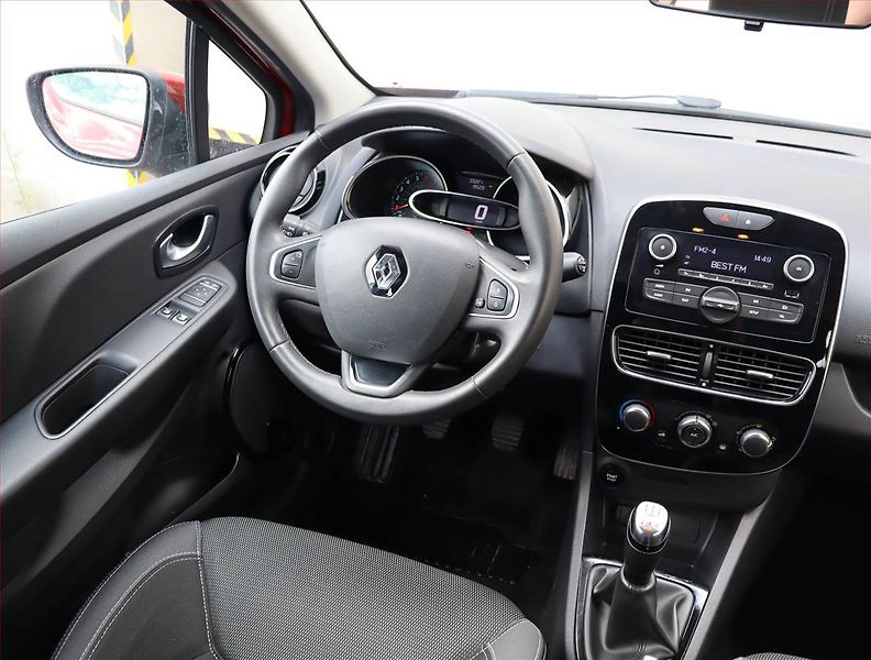 Renault Clio (2017) 1.2 16V, Tempomat - fotka 7 z 20