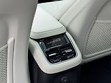Volvo XC90 B5,ULTRA,VZDUCH,B&W,masáž - náhled 12