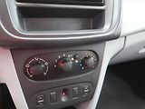 Dacia Sandero (2013) 1.2 16V - náhled 12