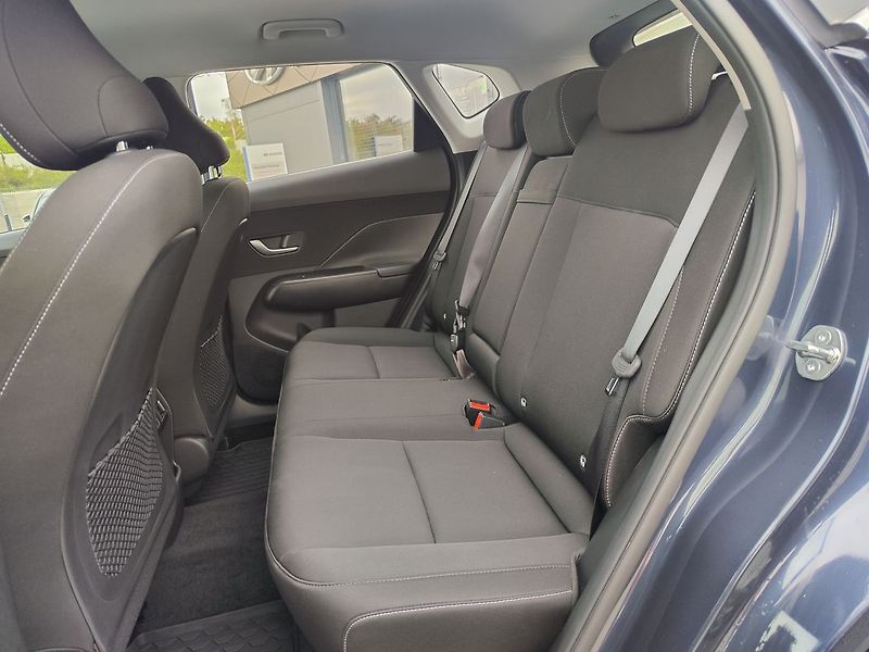 Hyundai Kona 1.6 T-GDI/145kW Smart - fotka 12 z 32