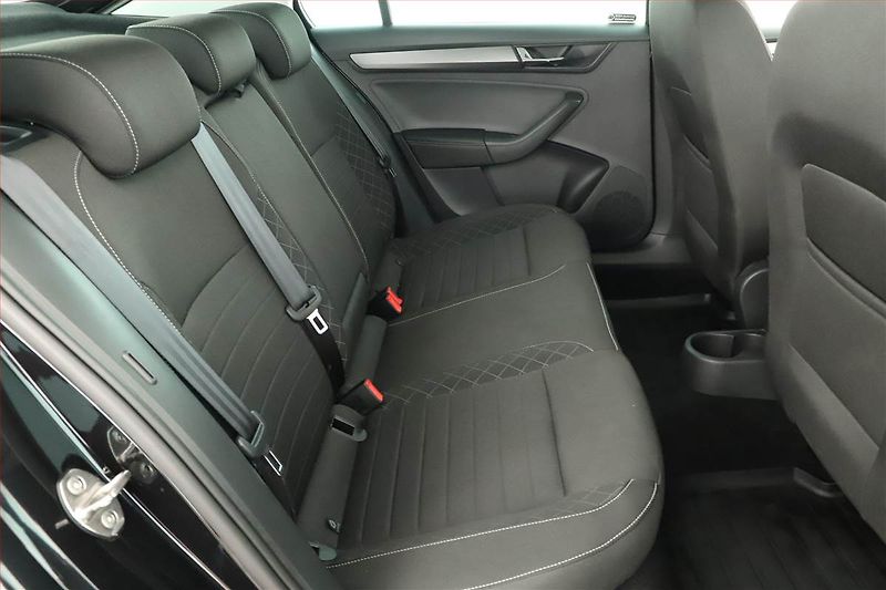 Škoda Rapid (2019) 1.0 TSI, Bi-Xenony, Tempomat - fotka 7 z 14