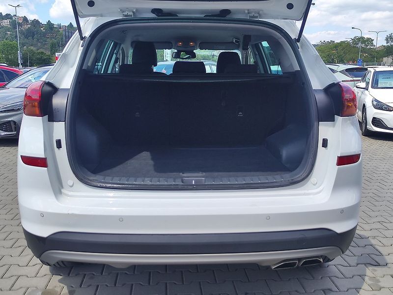 Hyundai Tucson 1.6 CRDI/85kW Traveller - fotka 9 z 31