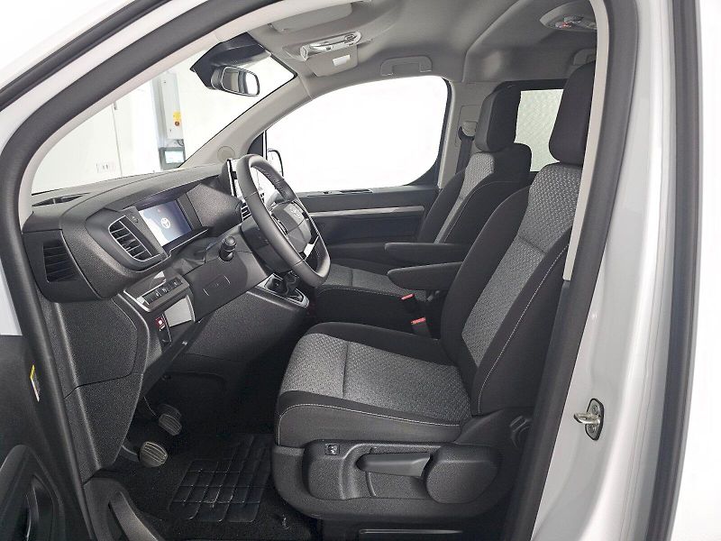 Toyota ProAce Verso (2025) 2.0D 106kW FAMILY 8S WEBASTO L - fotka 6 z 34
