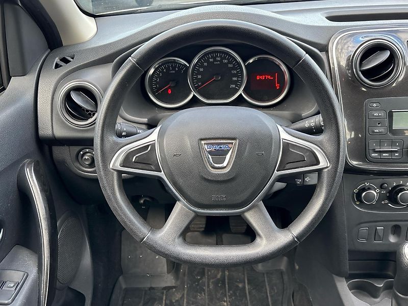 Dacia Logan MPV - fotka 8 z 10