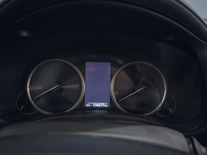 Lexus NX 300 H - fotka 11 z 28