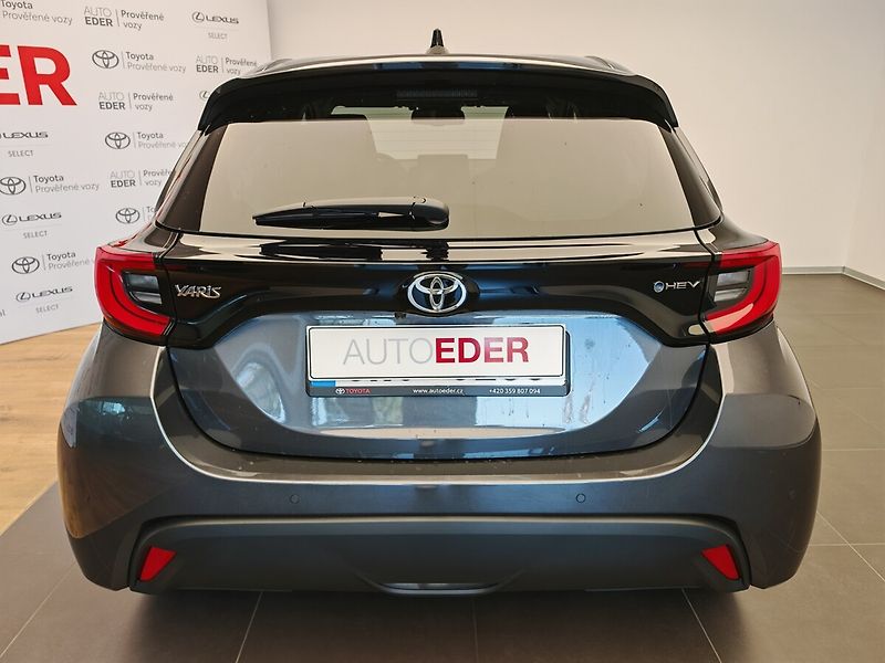 Toyota Yaris 1.5 Hybrid Style - fotka 5 z 30