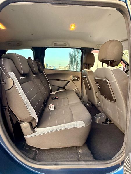 Dacia Lodgy (2018) 1.6 SCe 7 míst - fotka 16 z 19