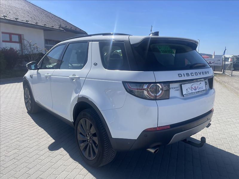 Land Rover Discovery Sport 2,0 TD4 132kw AWD Pano 7mist T - fotka 3 z 34
